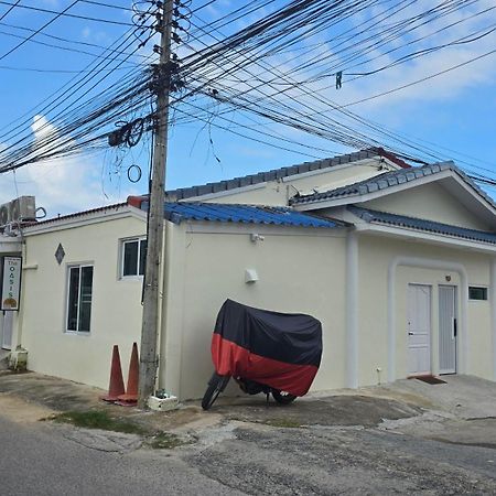 The Oasis Inn HHQ Exterior photo